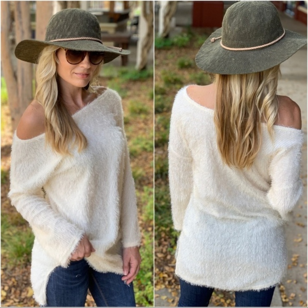 LAST ONE! Cream Slouchy Knit Sweater - Picture 2 of 2